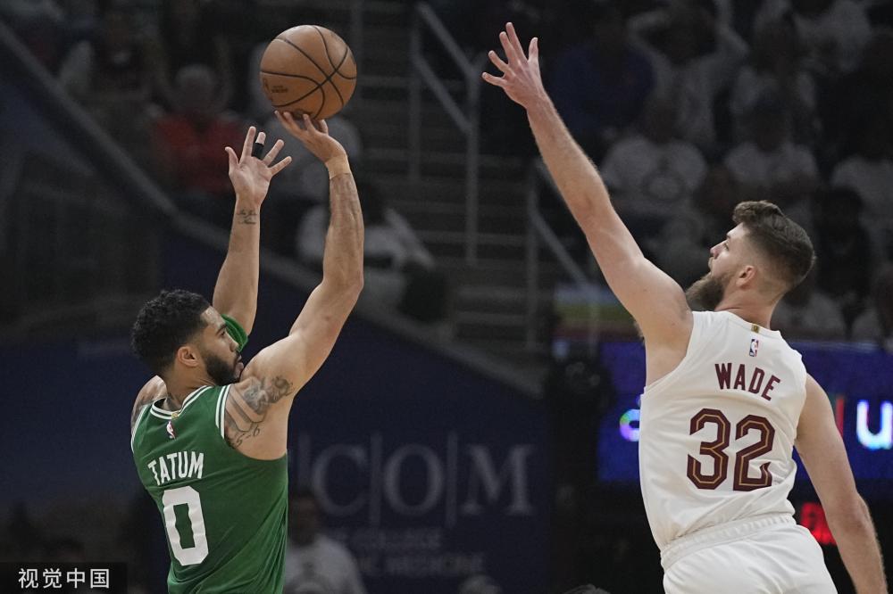 的表现更多 的表现更多