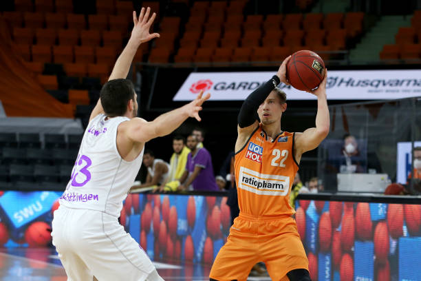 练在评判年 练在评判年