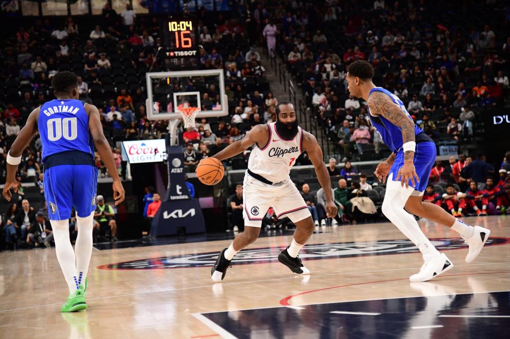 知名记者罗 知名记者罗