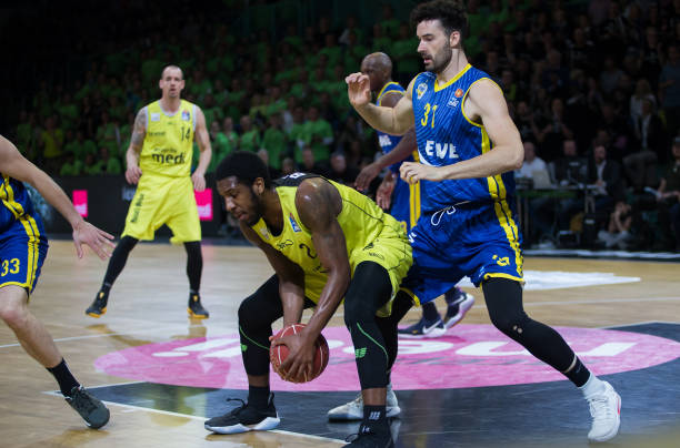 本是衡量足 本是衡量足